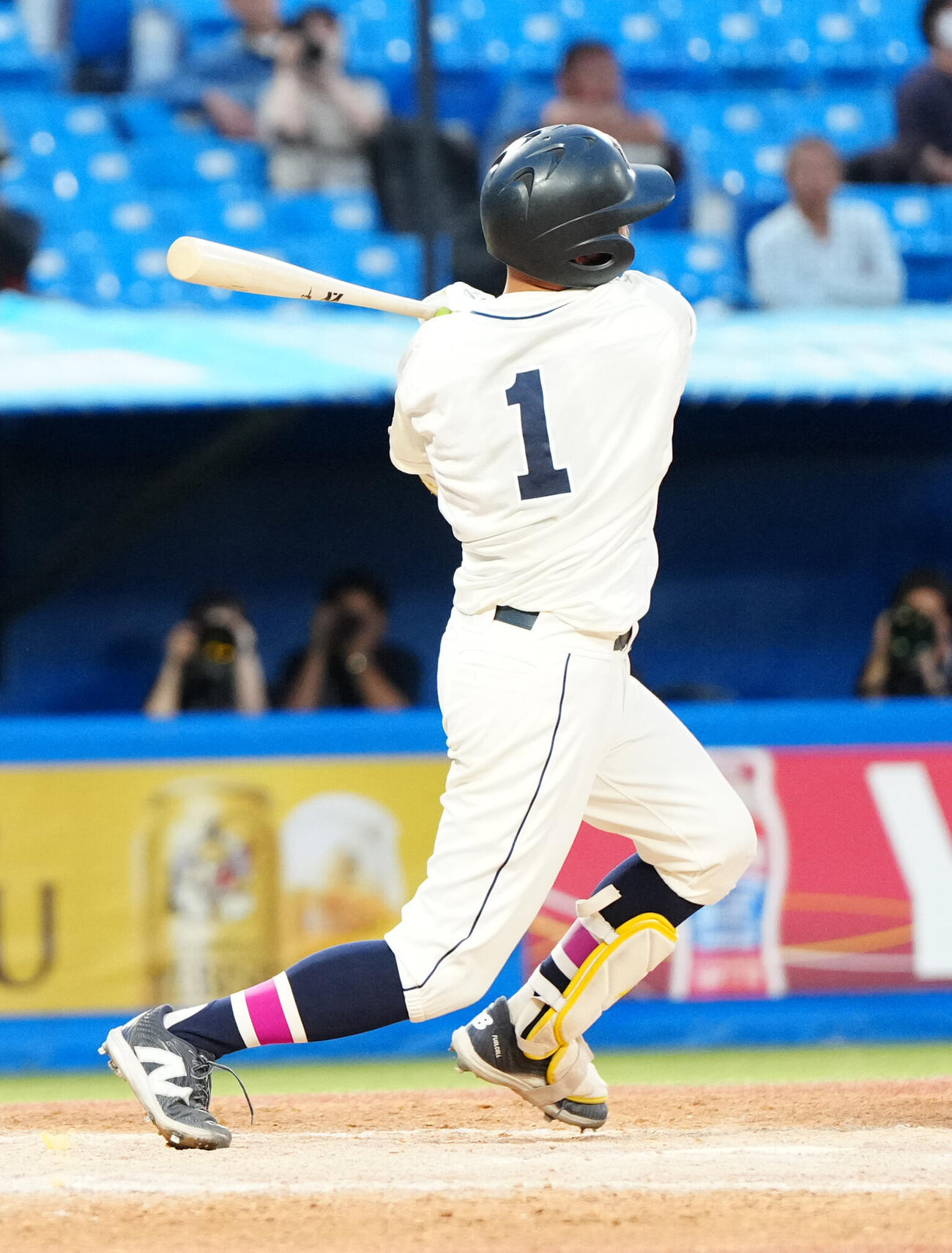 全日本大学野球選手権　準々決勝　富士大対国学院大　5回裏国学院大1死一、三塁、適時打を放つ赤堀颯（撮影・江口和貴）