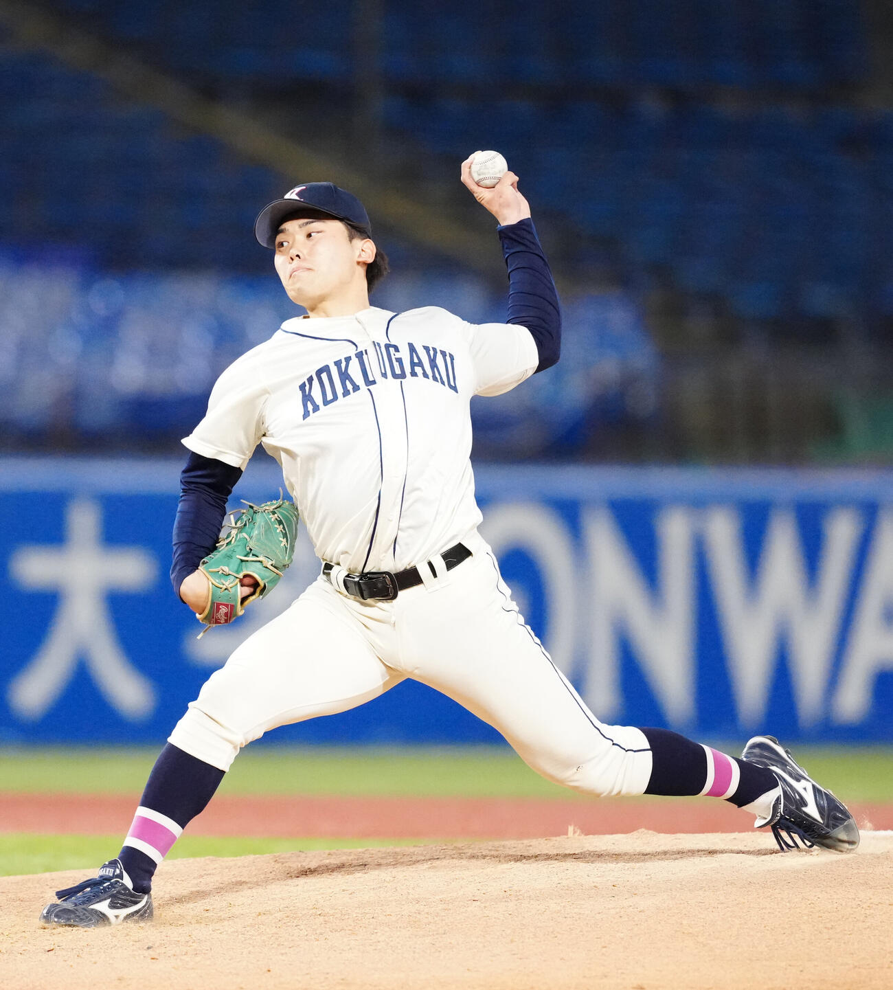 全日本大学野球選手権　準々決勝　富士大対国学院大　国学院大3番手の藤本士生（撮影・江口和貴）