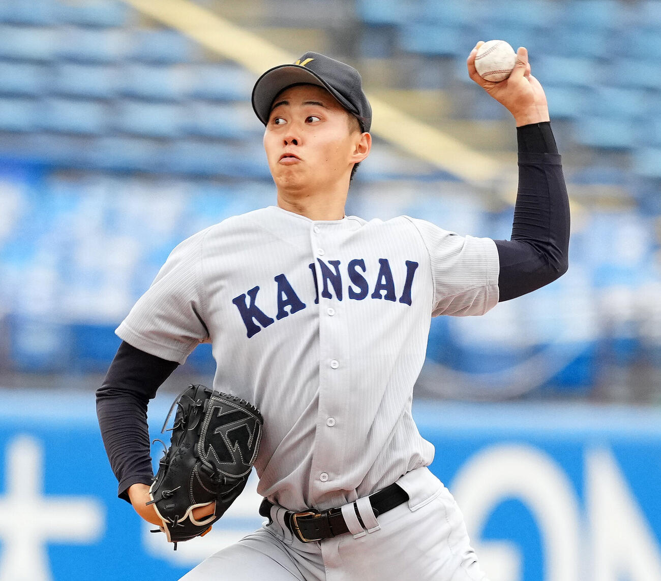 全日本大学野球選手権　準々決勝　金沢学院大対関大　力投する関大先発の米沢友翔（撮影・江口和貴）