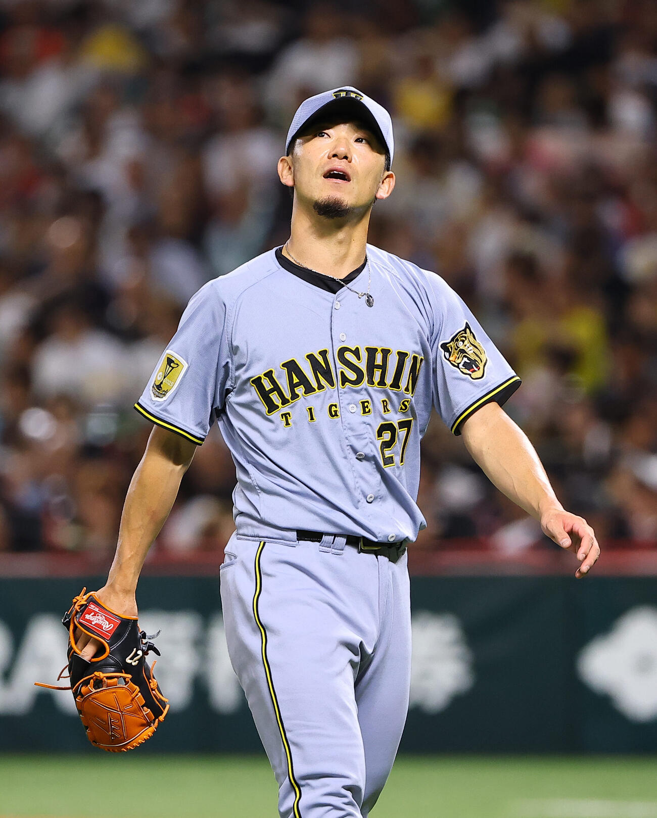 ソフトバンク対阪神　4回、逆転を許した伊藤将司はベンチに引き揚げる（撮影・上田博志）