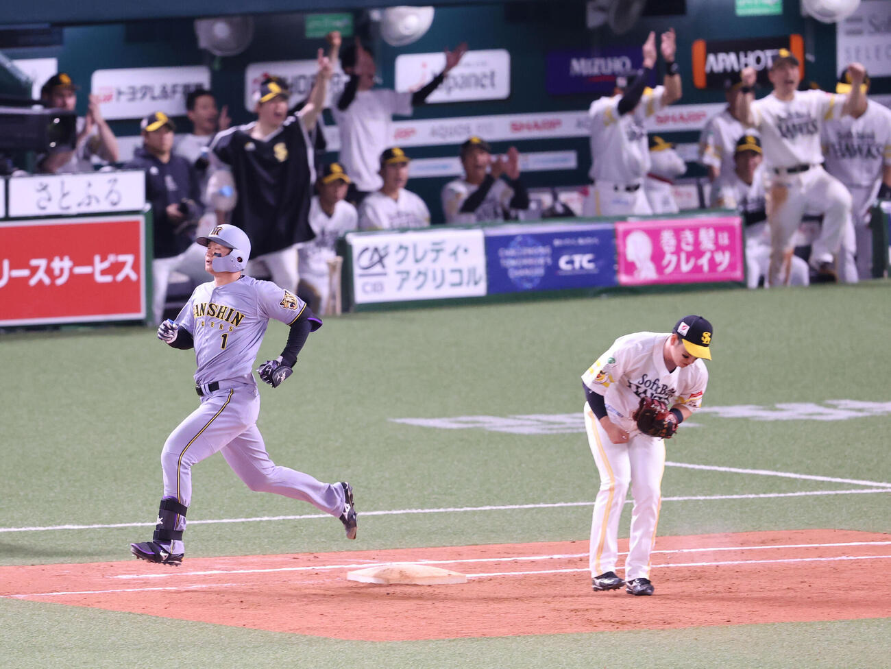 ソフトバンク対阪神　9回表阪神2死一塁、森下翔太は二ゴロに終わる（撮影・梅根麻紀）