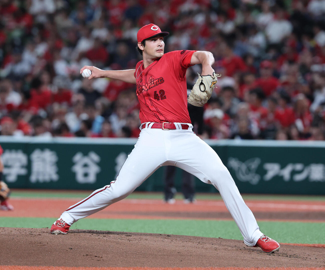 西武対広島　力投する広島先発のターノック（撮影・鈴木正人）