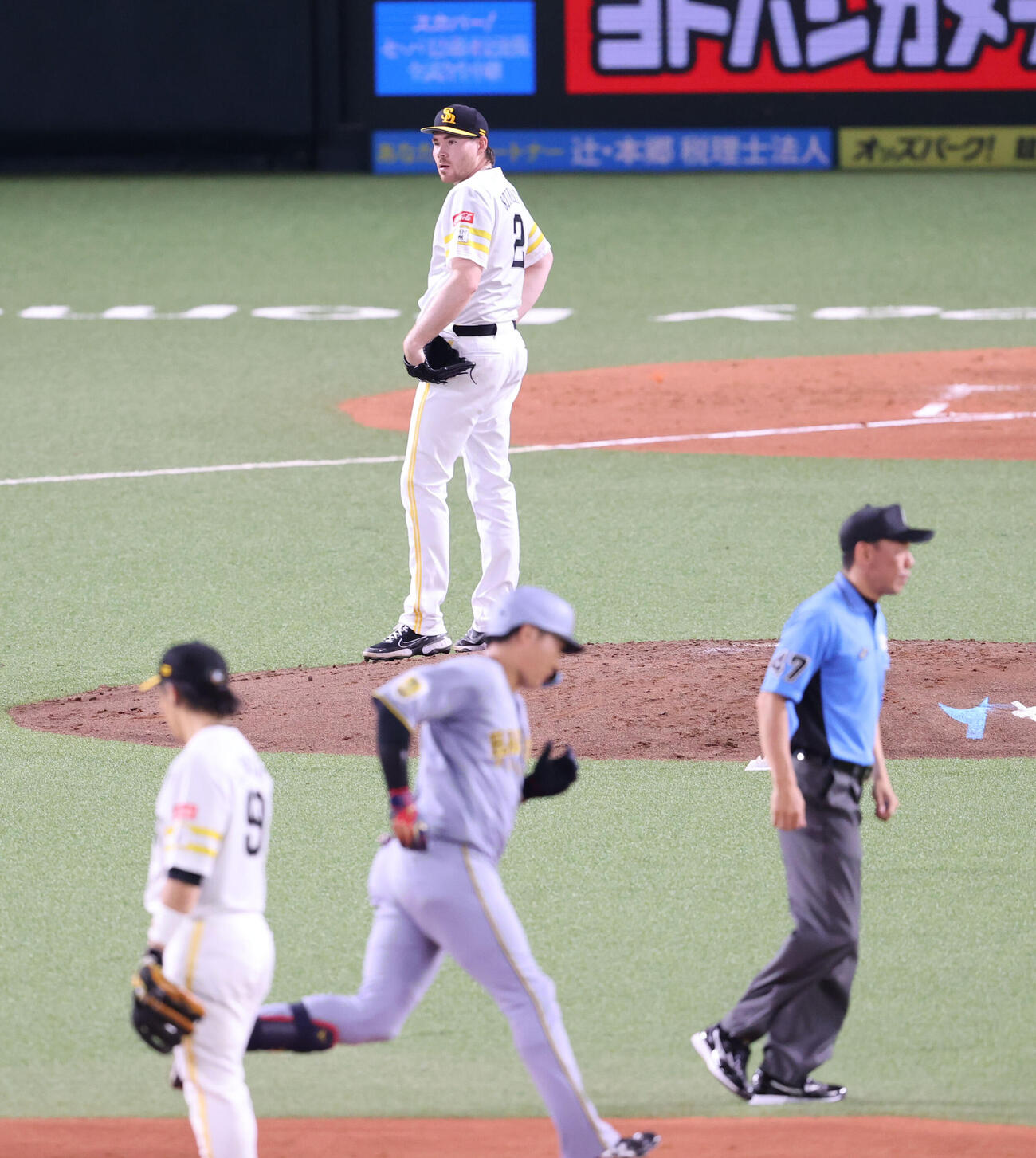ソフトバンク対阪神　4回表阪神2死、大山悠輔に右越え先制本塁打を浴びたスチュワート（撮影・梅根麻紀）
