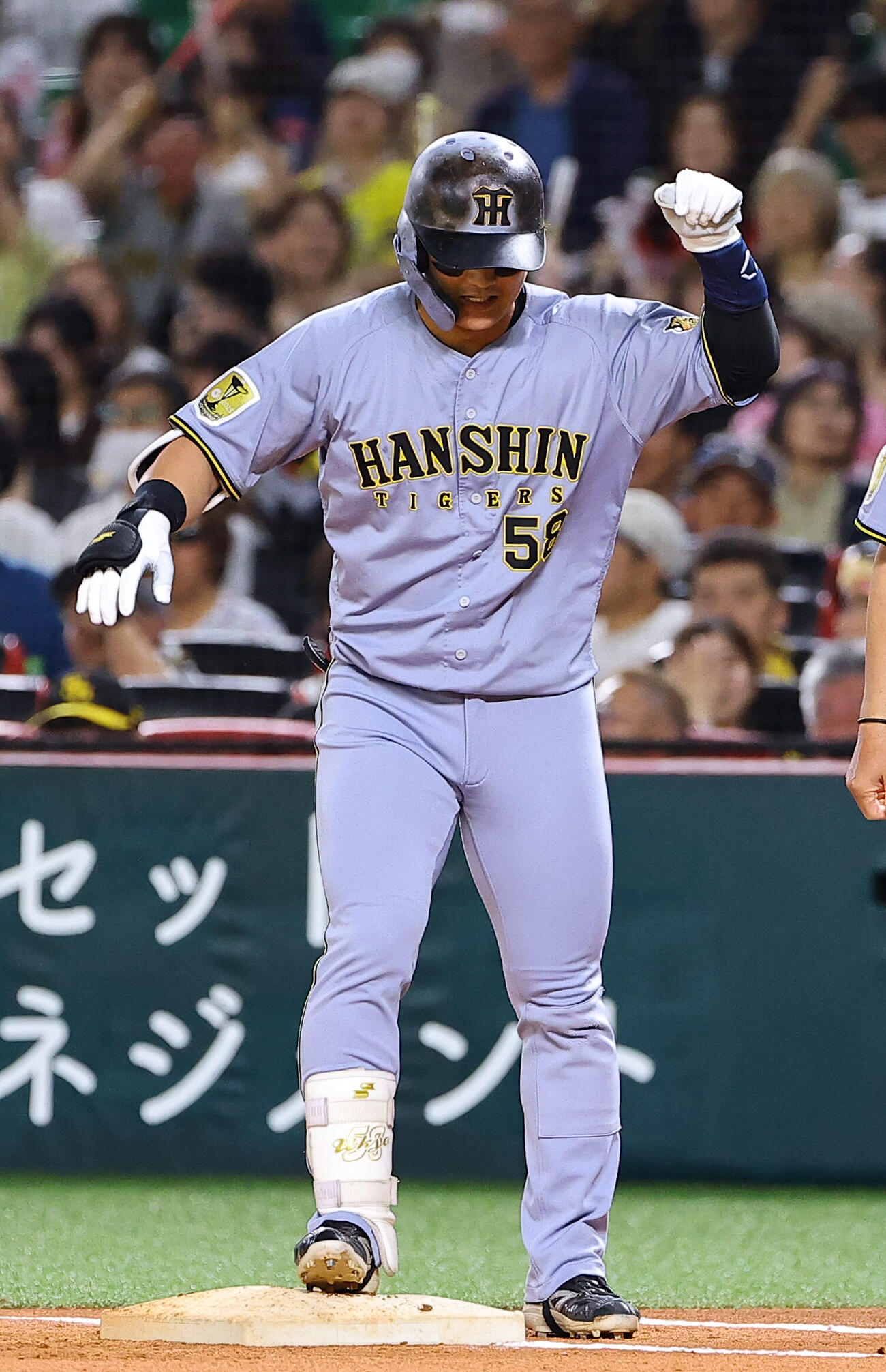 ソフトバンク対阪神　6回表阪神1死一、二塁、前川右京は同点適時打を放つ（撮影・上田博志）