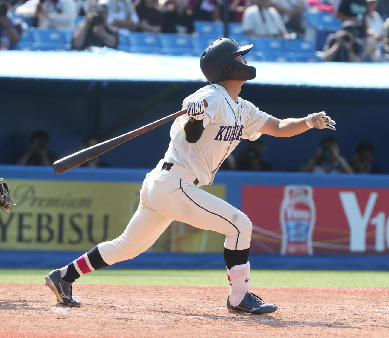 全日本大学野球選手権　準決勝　国学院大対関大　3回表国学院大1死三塁、田井志門は犠飛を放つ（撮影・柴田隆二）