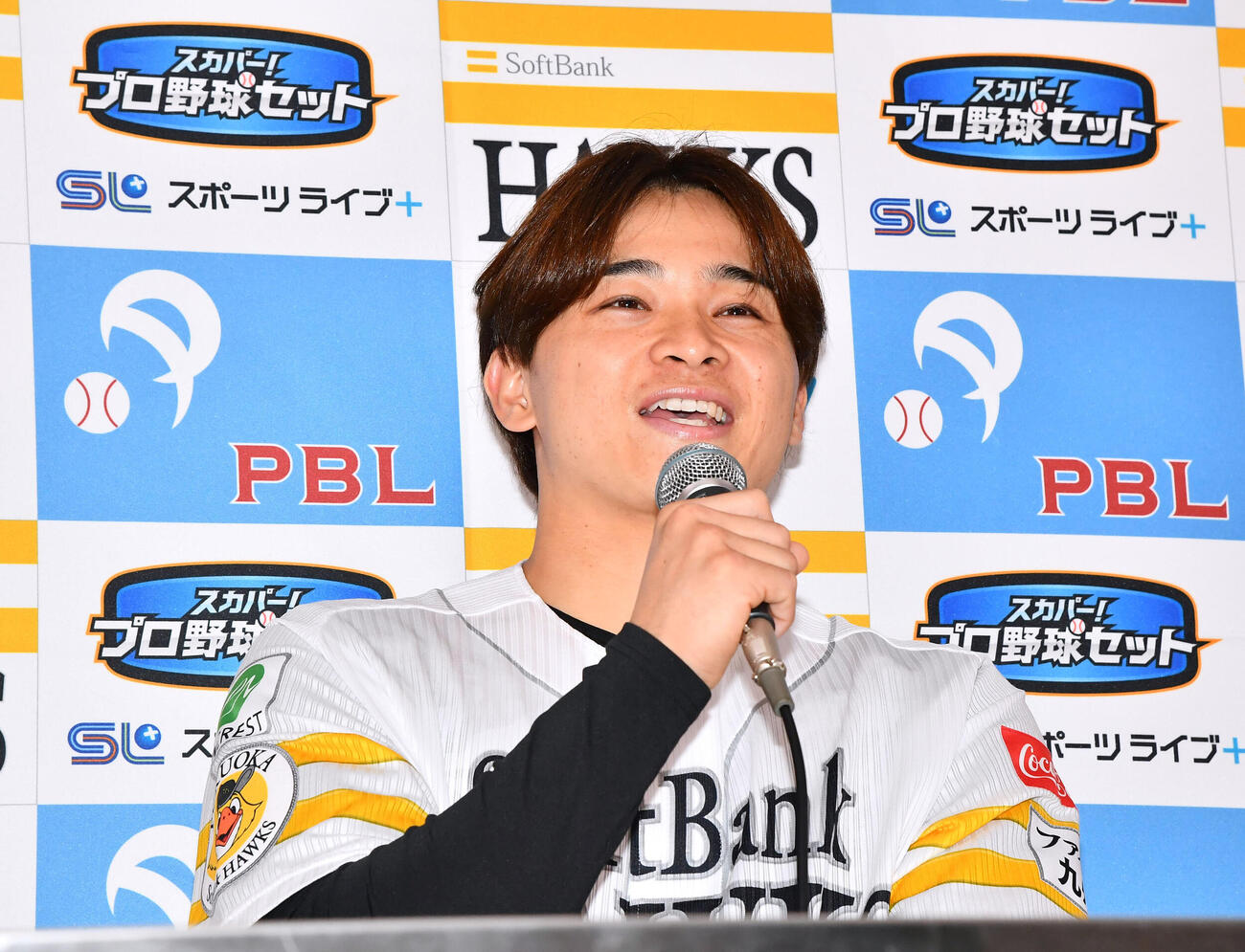 5月度の「スカパー！サヨナラ賞」を受賞したソフトバンク谷川原健太（撮影・岩下翔太）