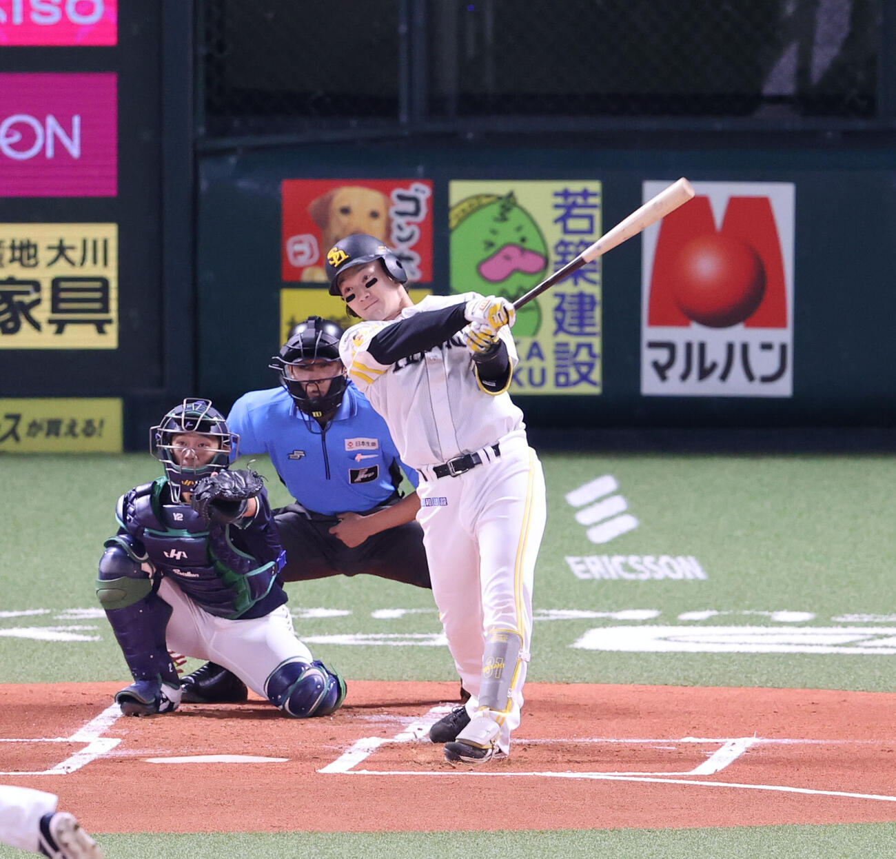 ソフトバンク対ヤクルト　1回裏ソフトバンク無死、正木智也は右中間に先制本塁打を放つ（撮影・梅根麻紀）
