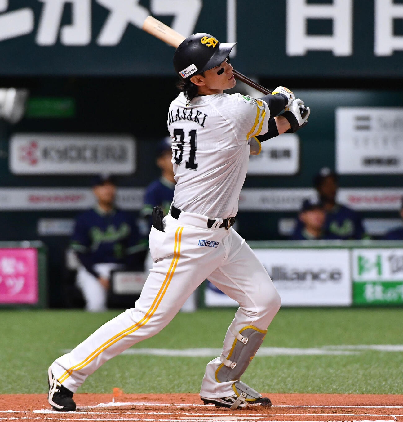 ソフトバンク対ヤクルト　1回裏ソフトバンク無死、正木智也は右中間へ先制本塁打を放つ（撮影・岩下翔太）