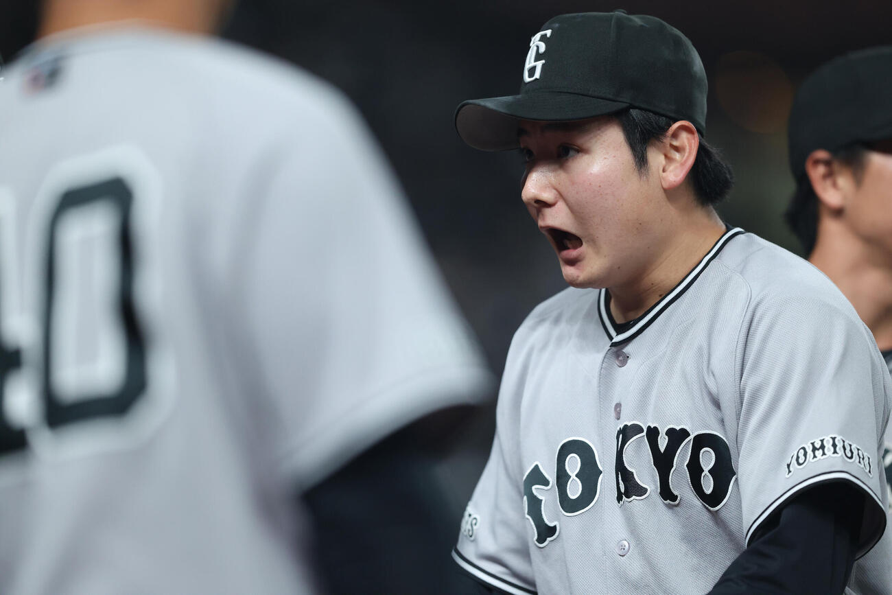 西武対巨人　4回裏を3者凡退に抑える竹丸和幸（撮影・河田真司）
