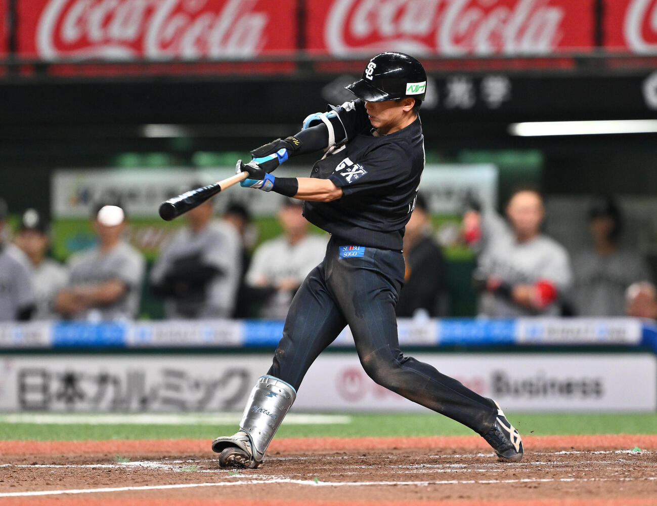 西武対巨人　8回裏西武2死二塁、滝沢夏央は適時三塁打を放つ（撮影・滝沢徹郎）