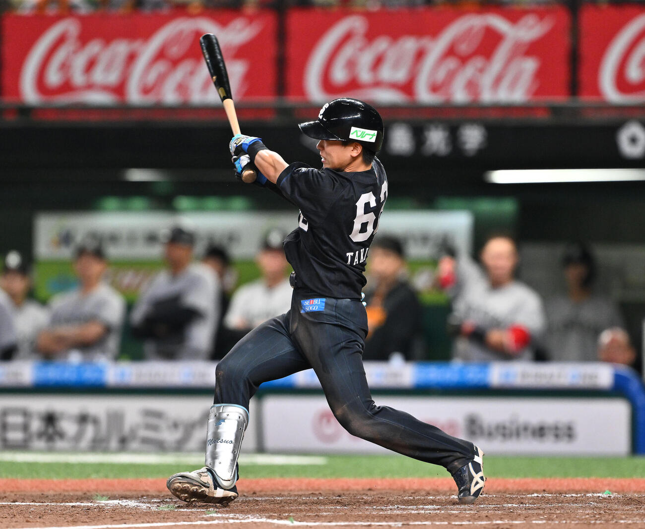 西武対巨人　8回裏西武2死二塁、滝沢夏央は適時三塁打を放つ（撮影・滝沢徹郎）