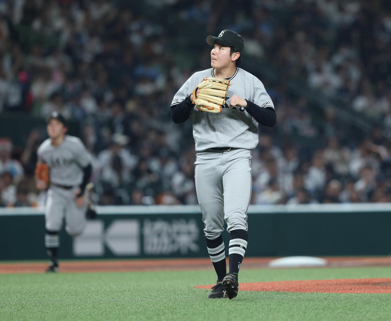 西武対巨人　3回裏を3者凡退に抑える竹丸和幸（撮影・河田真司）