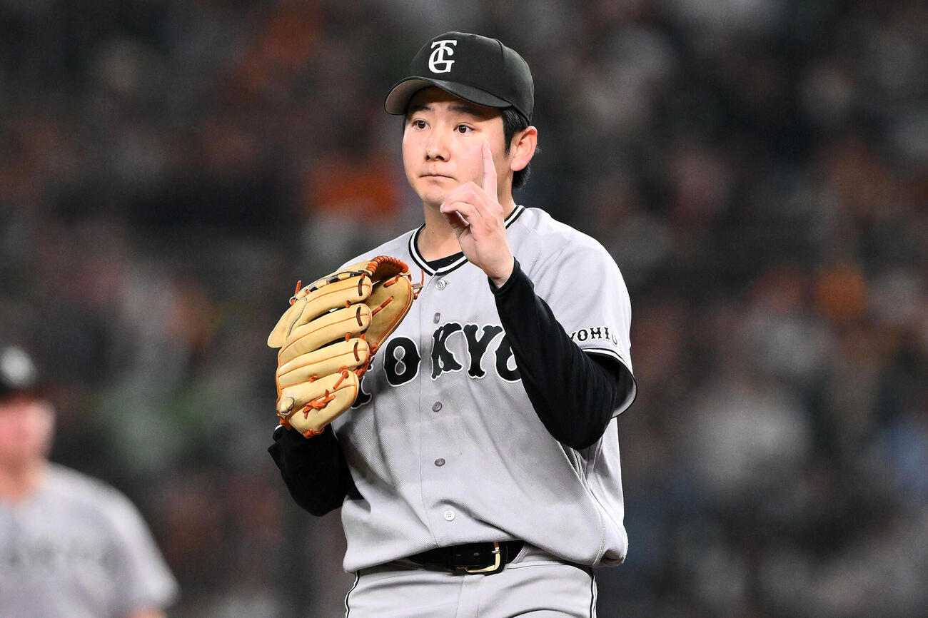 西武対巨人　巨人先発の竹丸和幸（撮影・滝沢徹郎）