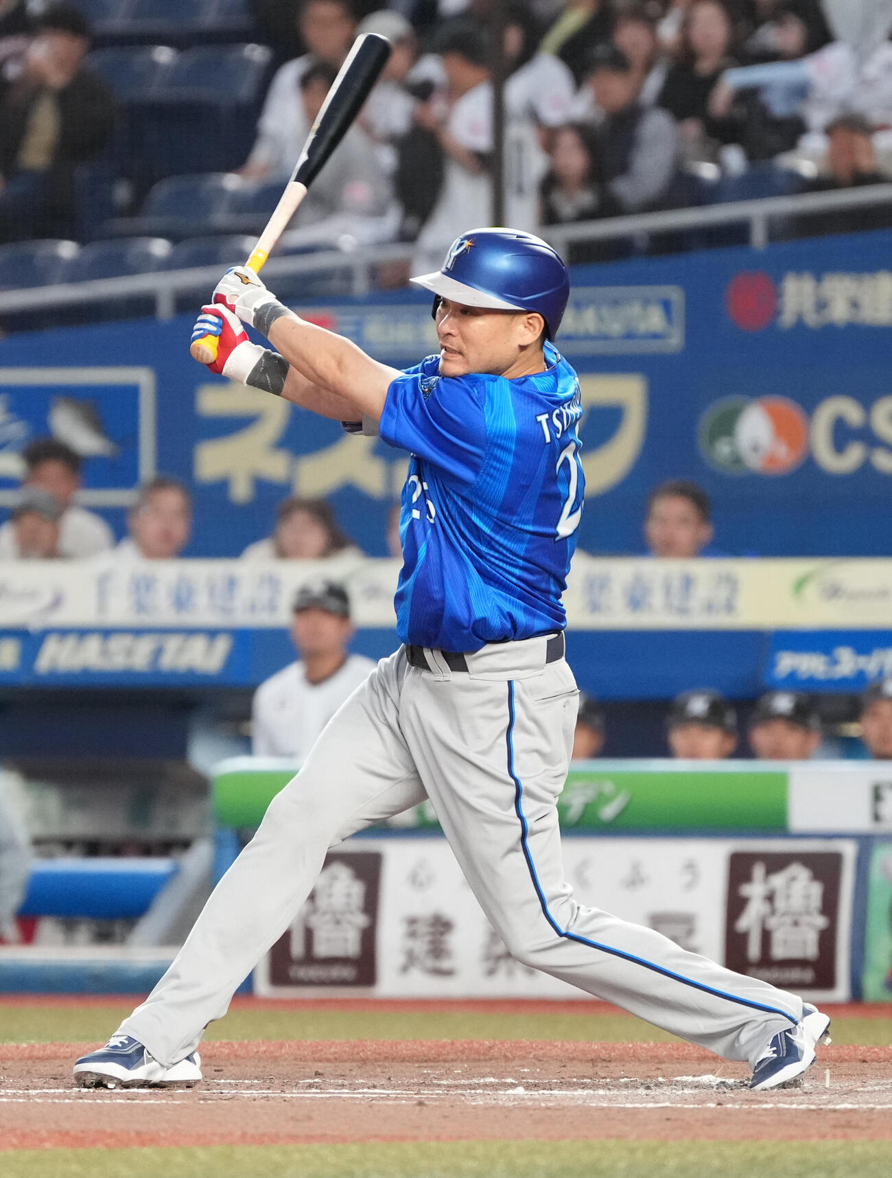 ロッテ対DeNA 3回表DeNA2死一、二塁、筒香嘉智は勝ち越しの左前適時打を放つ（撮影・小沢裕）　＝2026年6月12日