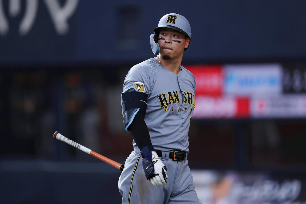 オリックス対阪神　7回表阪神2死、空振り三振に倒れた佐藤輝明（撮影・前田充）