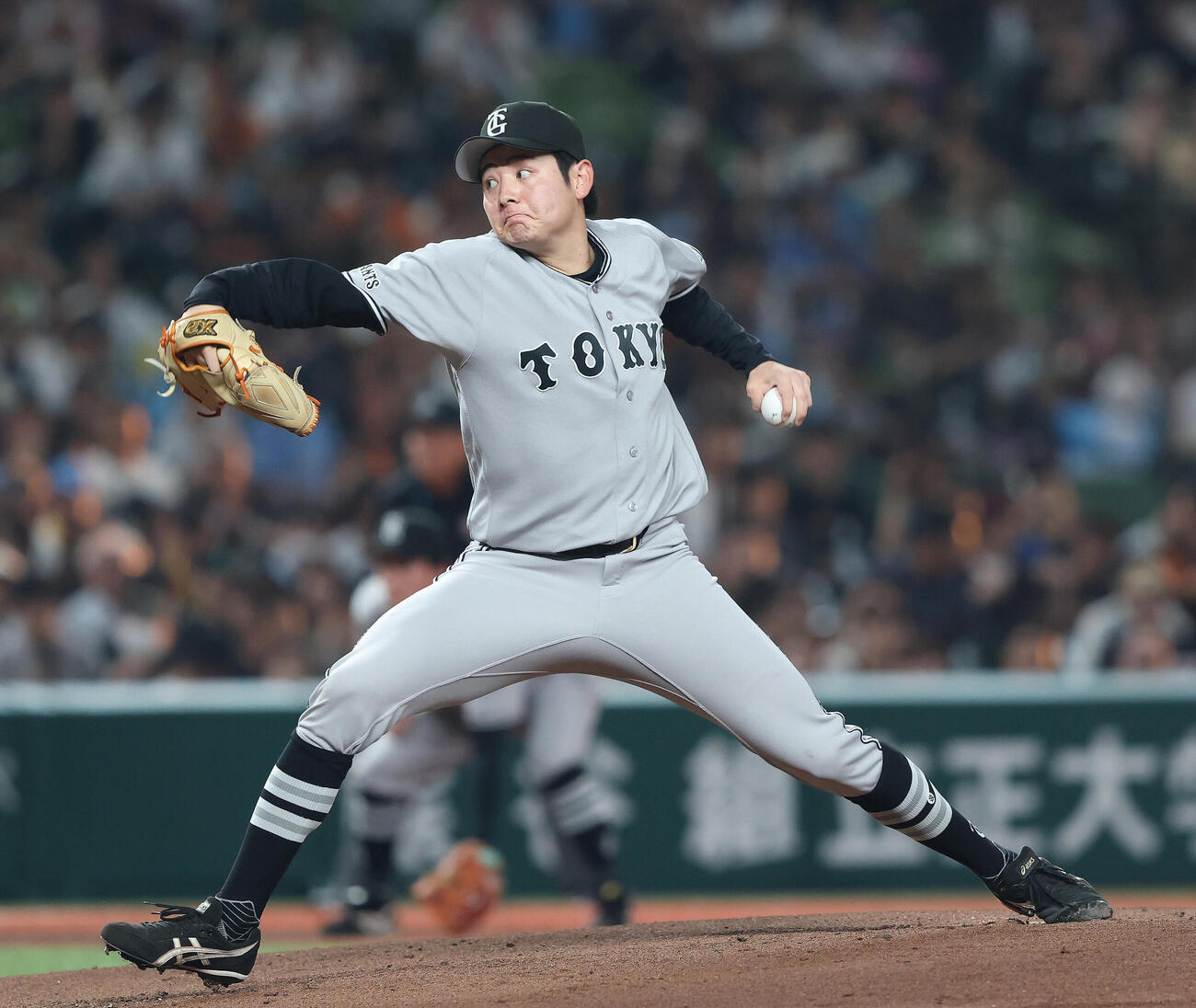 西武対巨人　先発登板する巨人竹丸和幸（撮影・河田真司）