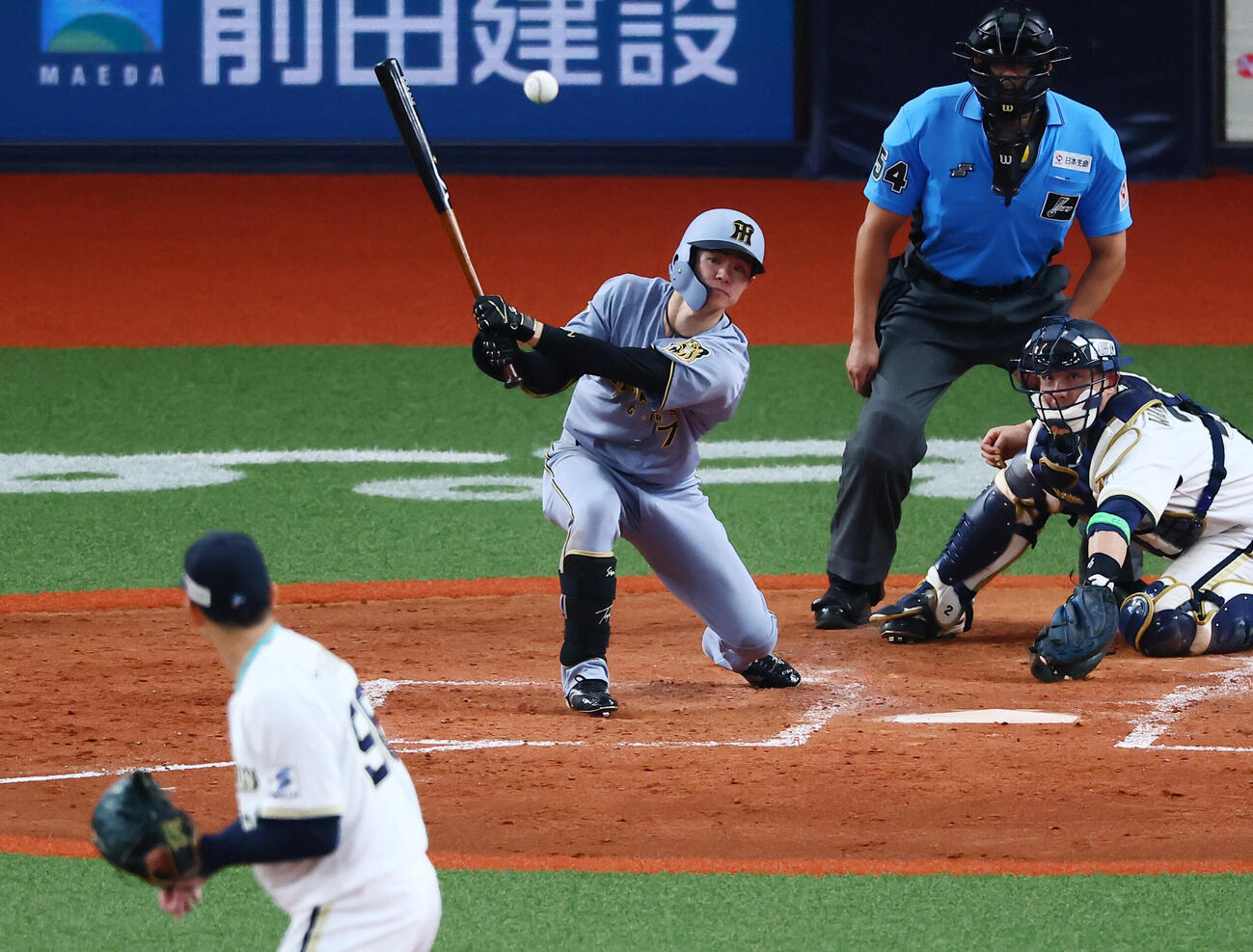 オリックス対阪神　5回表阪神2死、中野拓夢は中前打を放つ。投手高島泰都（撮影・加藤哉）