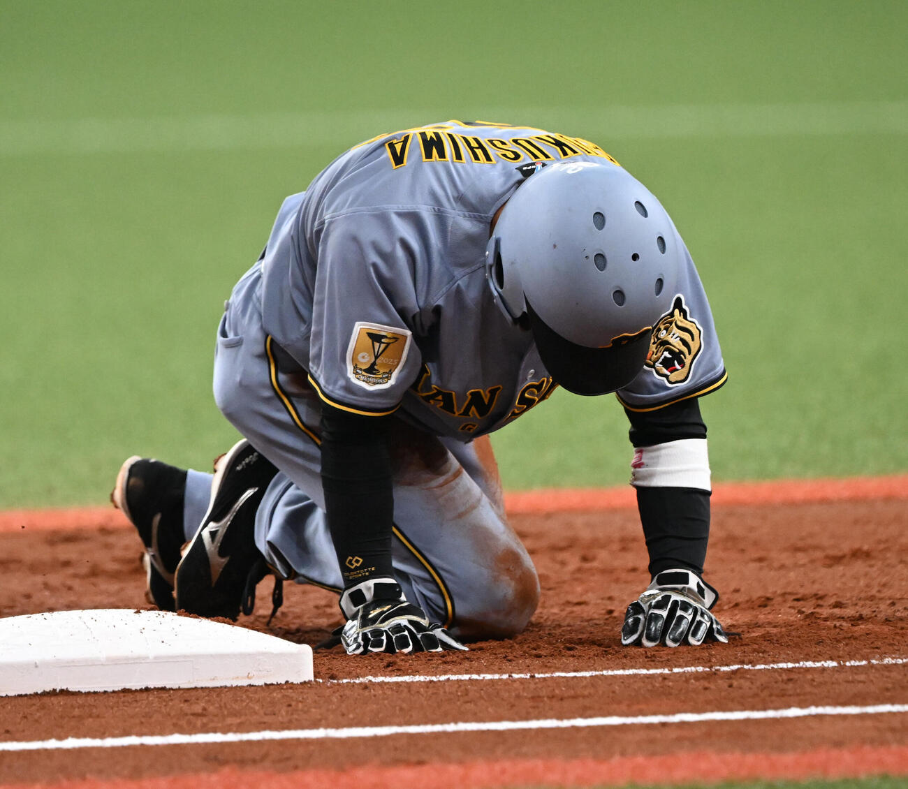 オリックス対阪神　1回表阪神無死一塁、けん制死する福島圭音（撮影・和賀正仁）＝2026年6月13日