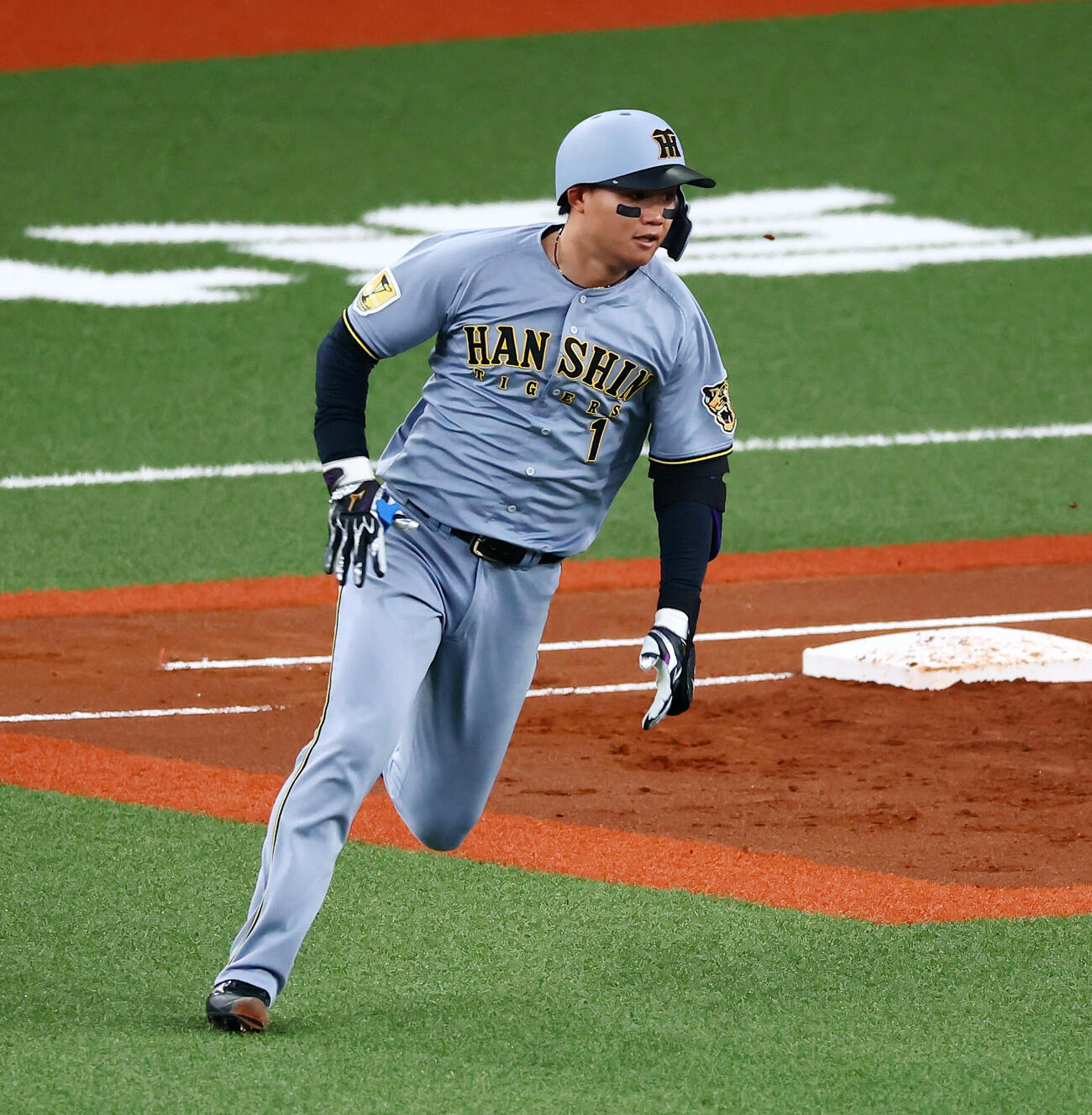 オリックス対阪神　1回表阪神2死、森下翔太は左線に二塁打を放つ（撮影・加藤哉）