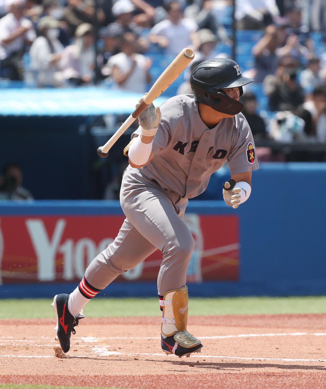 全日本大学野球選手権　準決勝　東北福祉大対慶大　6回裏慶大2死二塁、吉野太陽は適時打を放つ（撮影・柴田隆二）
