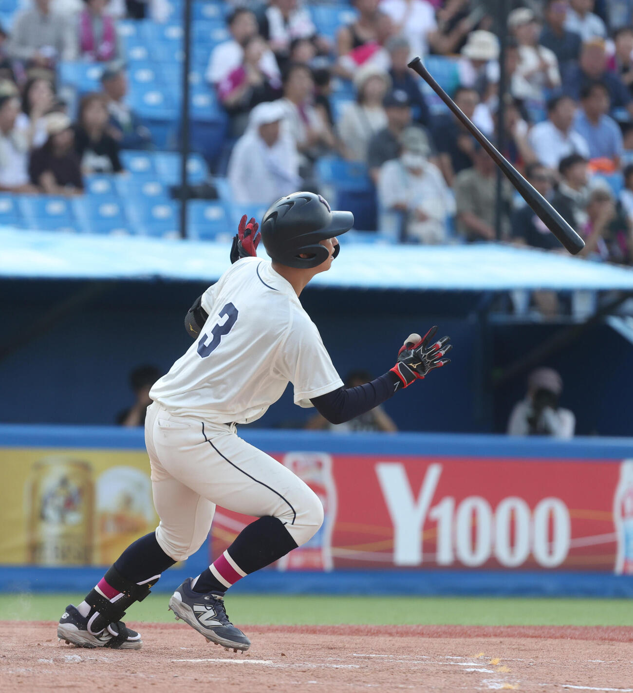 全日本大学野球選手権　準決勝　国学院大対関大　8回表国学院大無死一塁、石野蓮授は同点の適時二塁打を放つ（撮影・柴田隆二）