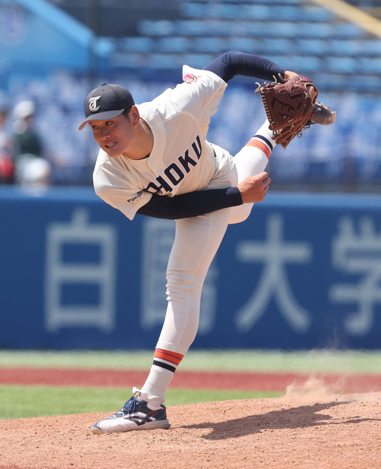 全日本大学野球選手権　準決勝　東北福祉大対慶大　8回から登板した東北福祉大・猪俣駿太（撮影・柴田隆二）（＝2026年6月13日）　