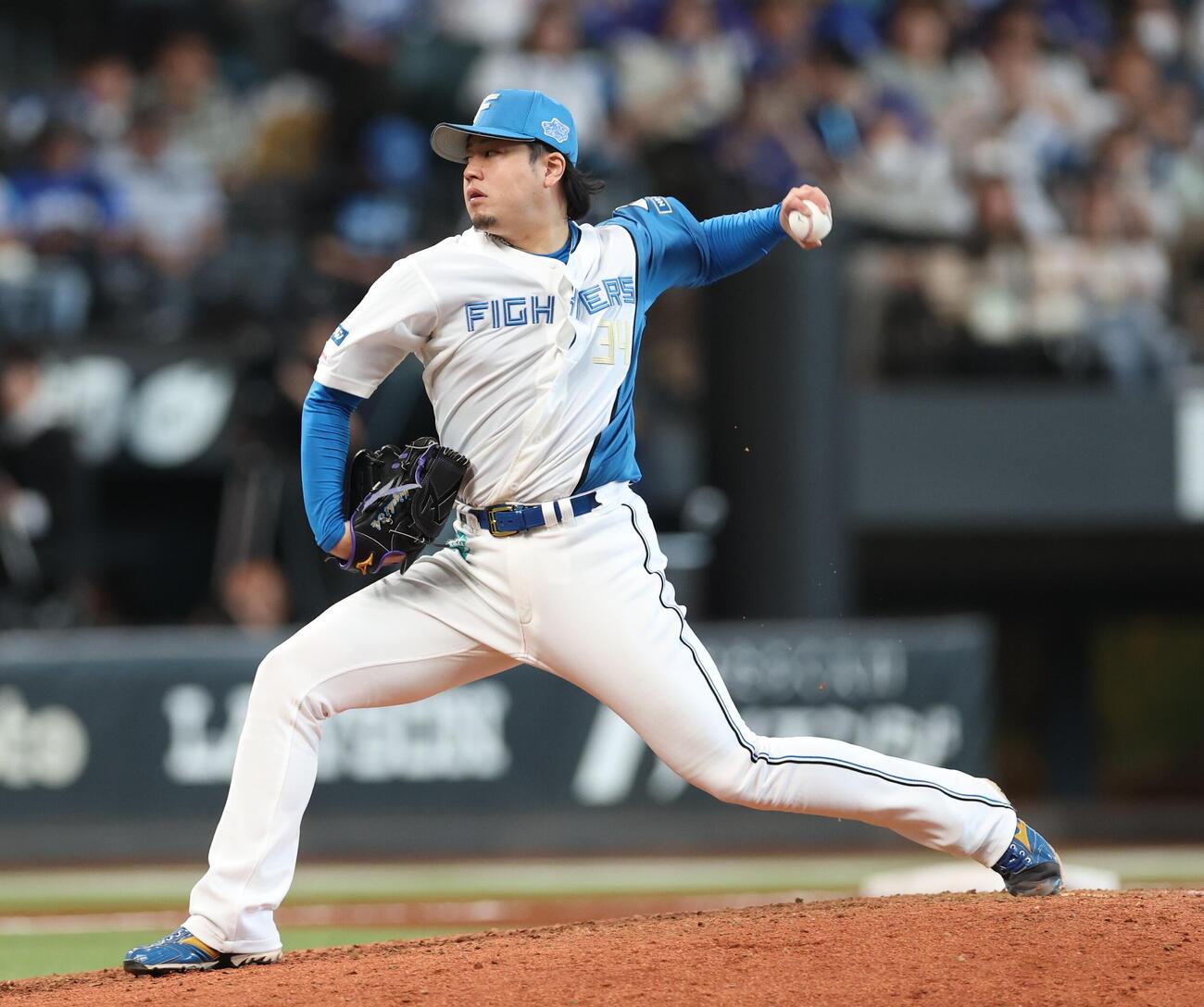 日本ハム」対中日　9回途中から登板の堀瑞輝（撮影・黒川智章）