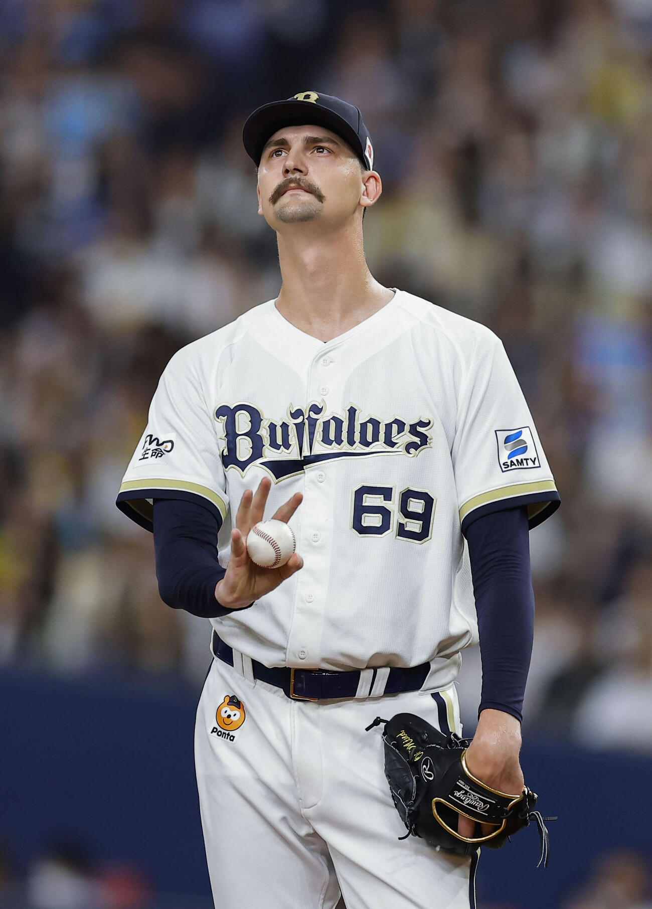 1回、阪神・佐藤に先制二塁打を許したオリックスのジェリー（共同）
