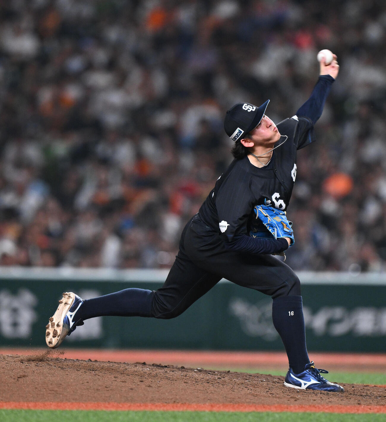 西武対巨人　9回表、力投する西武先発の隅田知一郎（撮影・滝沢徹郎）