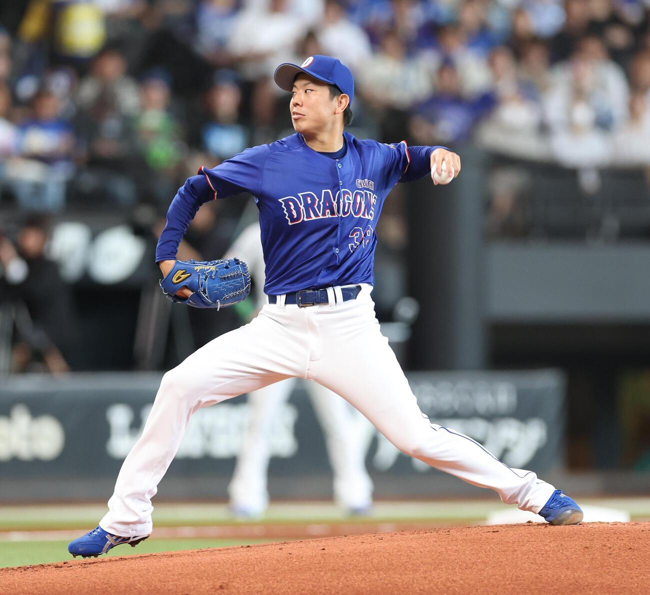 日本ハム対中日　中日先発の松葉貴大（撮影・黒川智章）