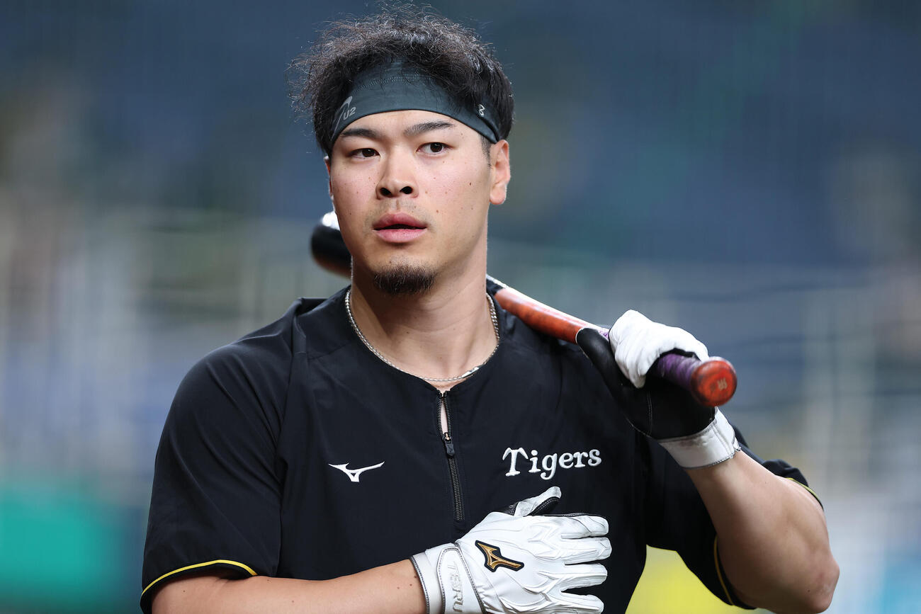 オリックス対阪神　打撃練習を行う阪神佐藤輝明（撮影・前田充）