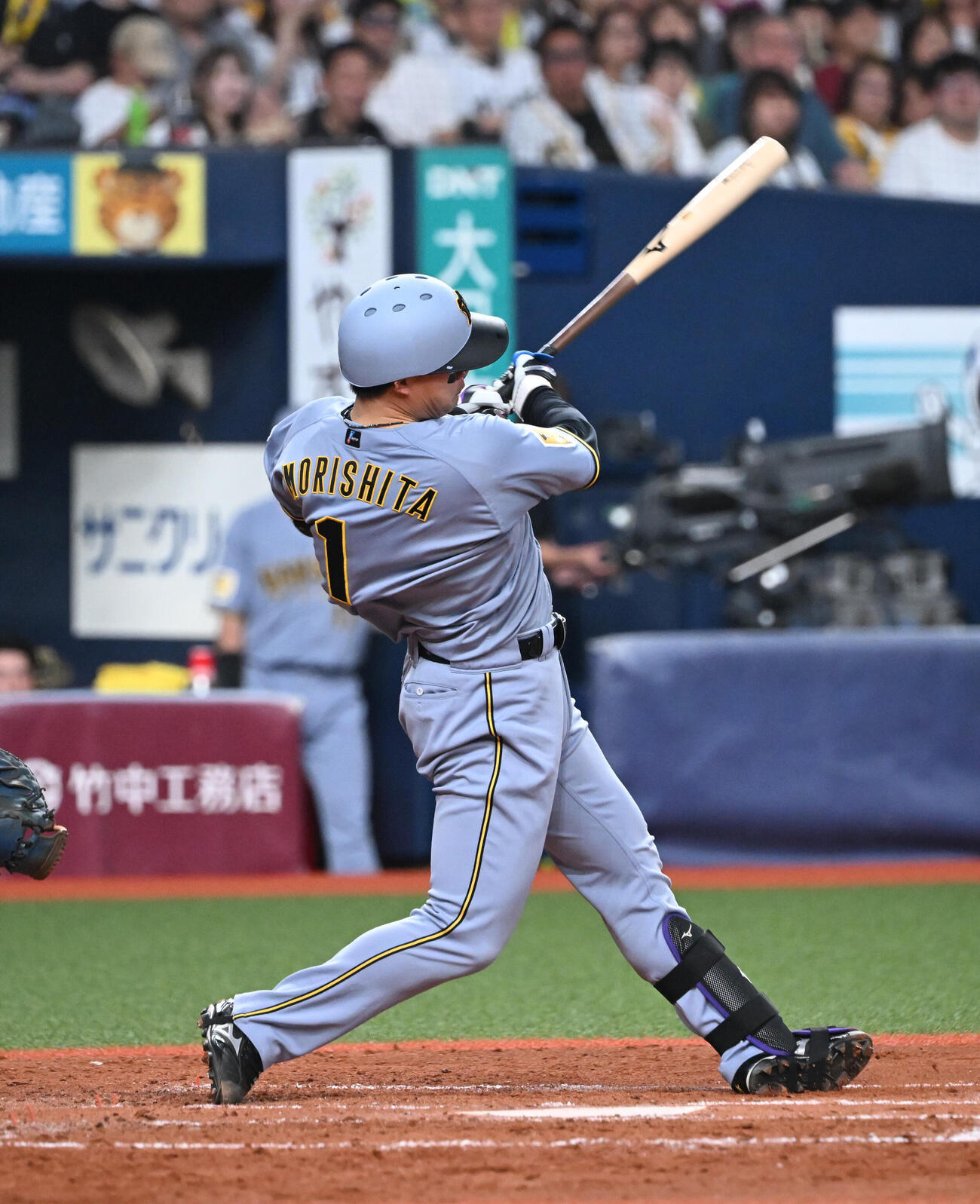 オリックス対阪神　5回表阪神2死二塁、左翼線に適時二塁打を放つ森下翔太（撮影・和賀正仁）＝2026年6月14日