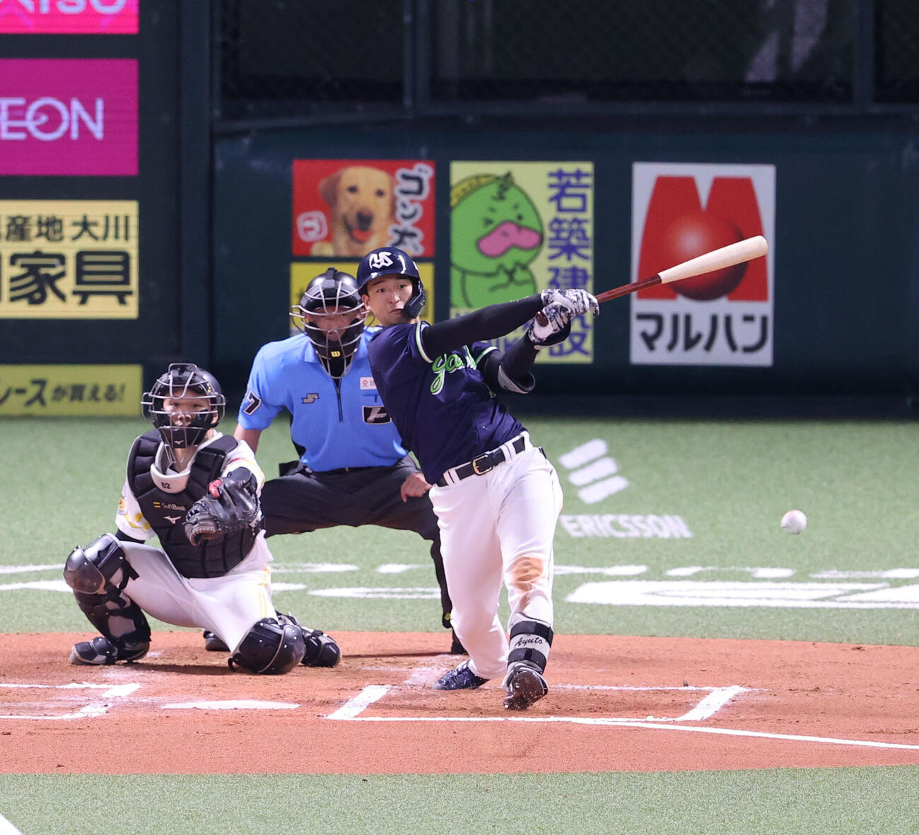 ソフトバンク対ヤクルト　6回表ヤクルト2死二塁、松下歩叶は左前適時打を放つ（撮影・梅根麻紀）