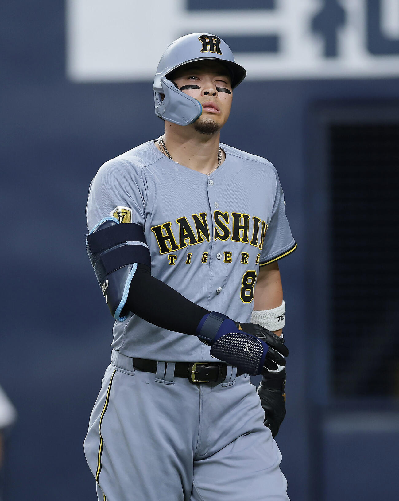 オリックス対阪神　9回表阪神1死一塁、右飛に倒れた佐藤輝明（撮影・前田充）