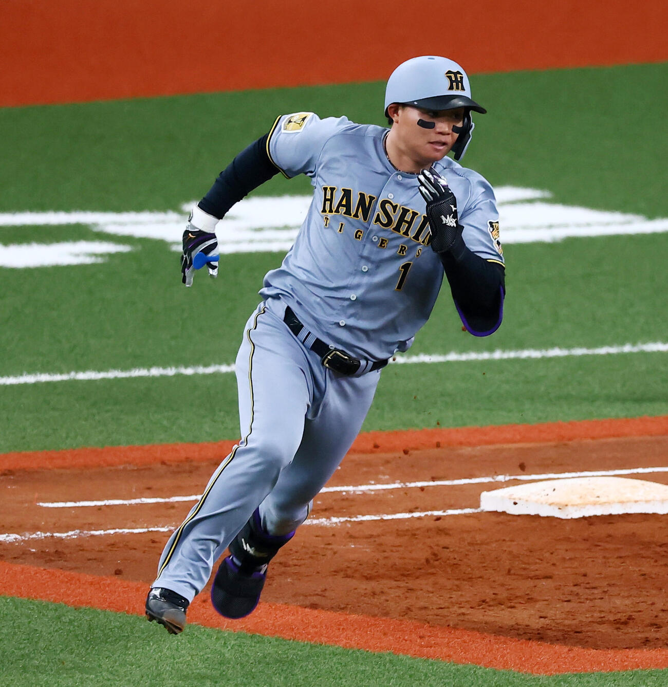 オリックス対阪神　5回表阪神2死二塁、森下翔太は左線へ適時二塁打を放つ（撮影・加藤哉）