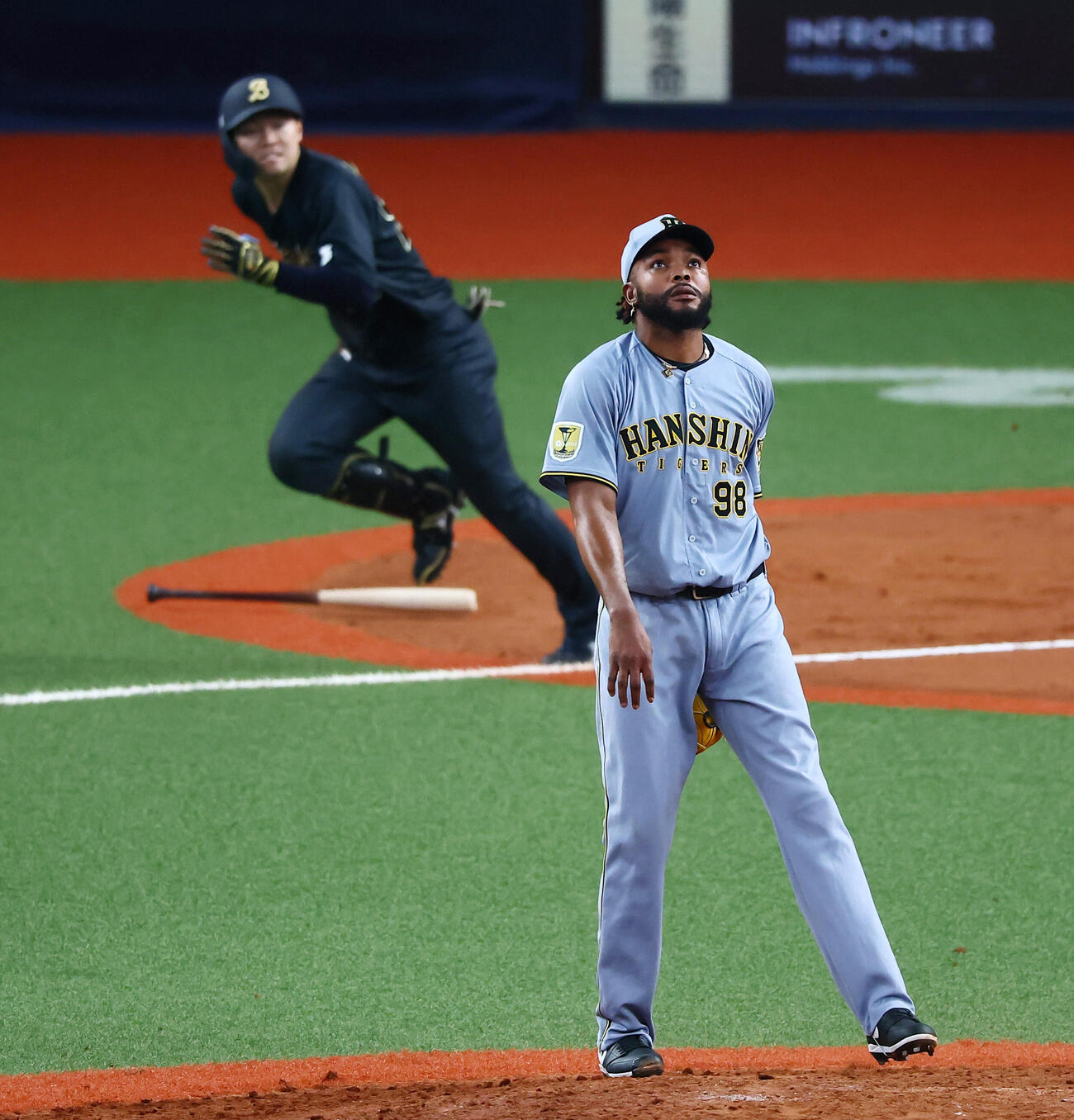 オリックス対阪神　10回裏オリックス2死一、三塁、ラファエル・ドリスは山中稜真に左越えサヨナラ適時打を打たれる（撮影・加藤哉）