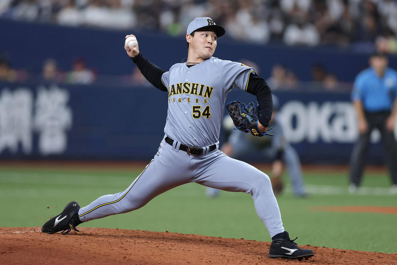 26年6月14日　オリックス対阪神　阪神3番手の木下里都（撮影・前田充）