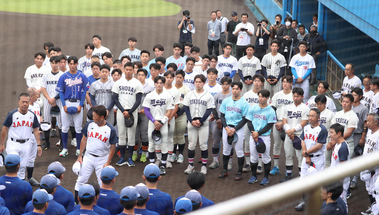 侍ジャパン大学代表選考合宿に集合した選手たち（撮影・柴田隆二）