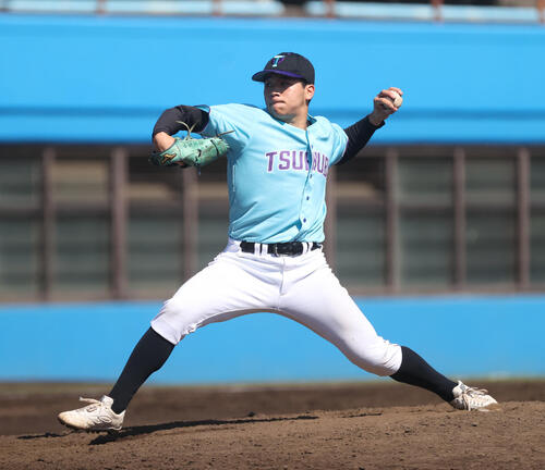 7回から登板したA組の筑波大・松田優樹(撮影・柴田隆二)