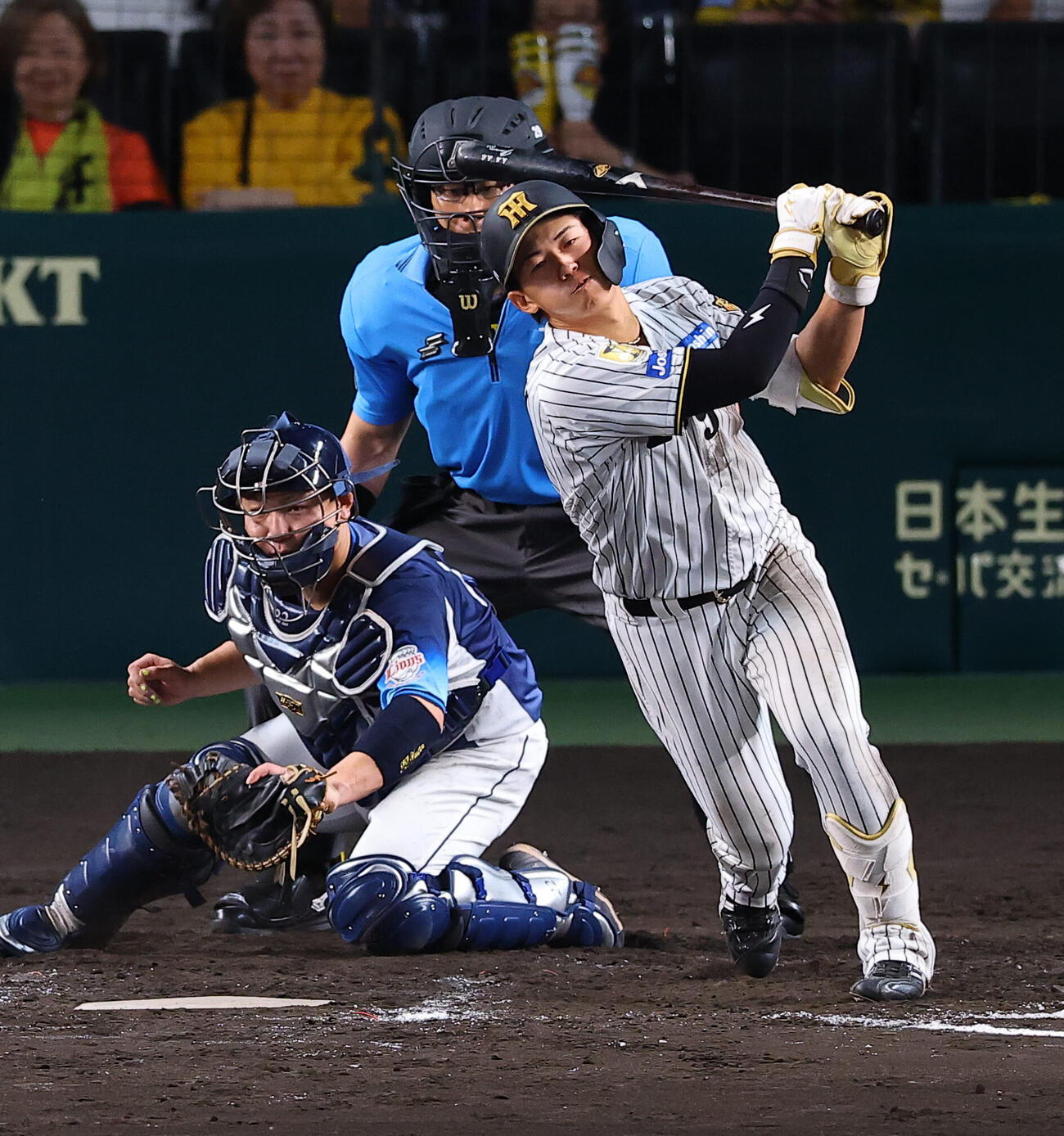 阪神対西武　9回裏阪神2死一塁、立石正広は三振に倒れる（撮影・上田博志)