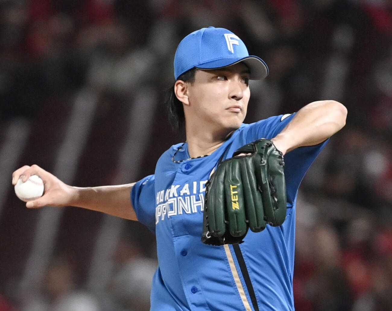 7回に登板した日本ハム・達（共同）