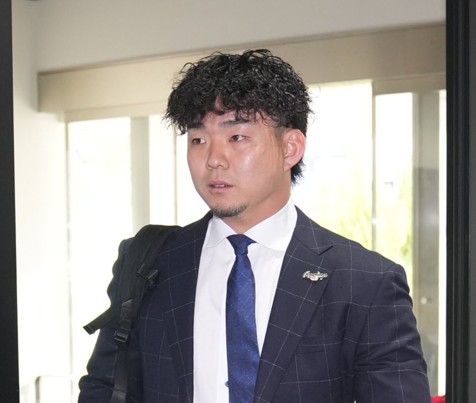 小笠原慎之介（2023年撮影）