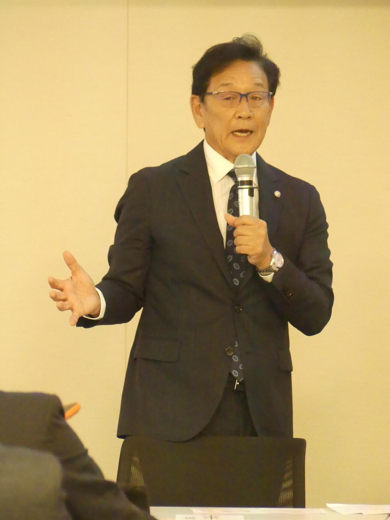 「野球の未来を考える議連」に出席する左から小泉進次郎幹事長、栗山英樹氏、王貞治氏（撮影・中山知子）