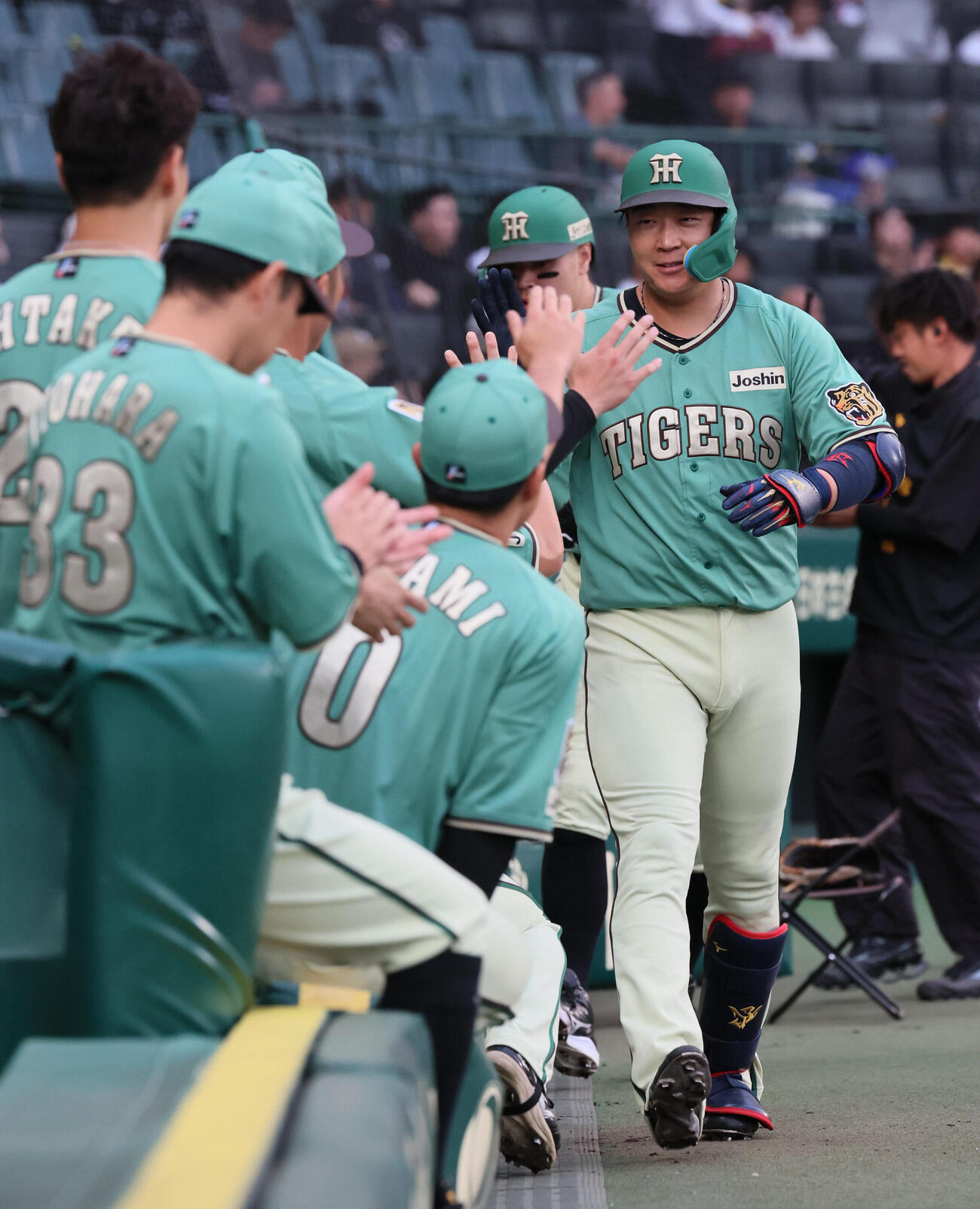阪神対楽天　2回裏阪神無死一塁、楽天前田健太は阪神大山悠輔に先制2点本塁打を浴びる（撮影・宮崎幸一）