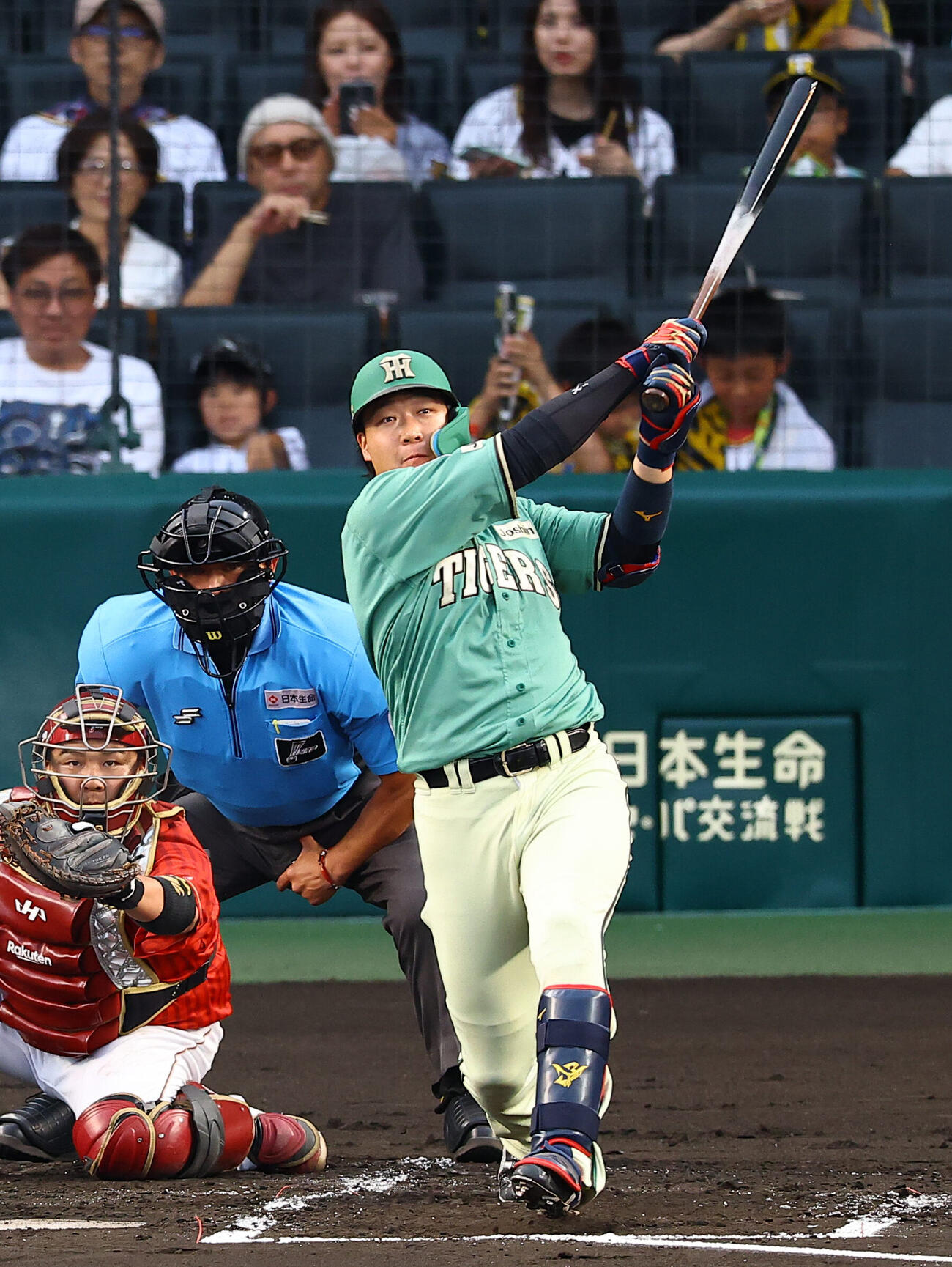 阪神対楽天　2回裏阪神無死一塁、大山悠輔は先制2点本塁打を放つ（撮影・上田博志)　