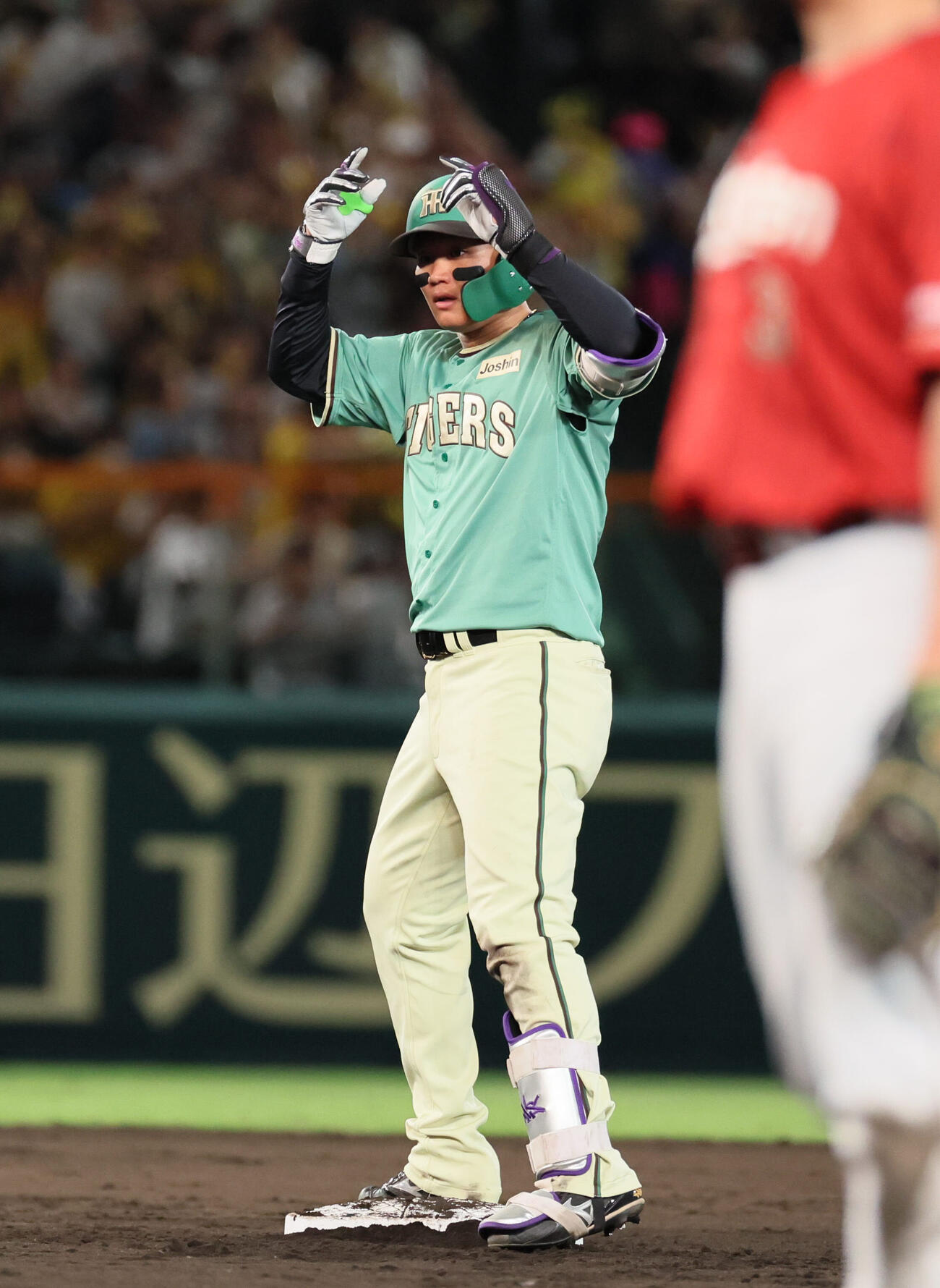 阪神対楽天　7回裏阪神2死二塁、森下翔太は適時二塁打を放つ（撮影・宮崎幸一）