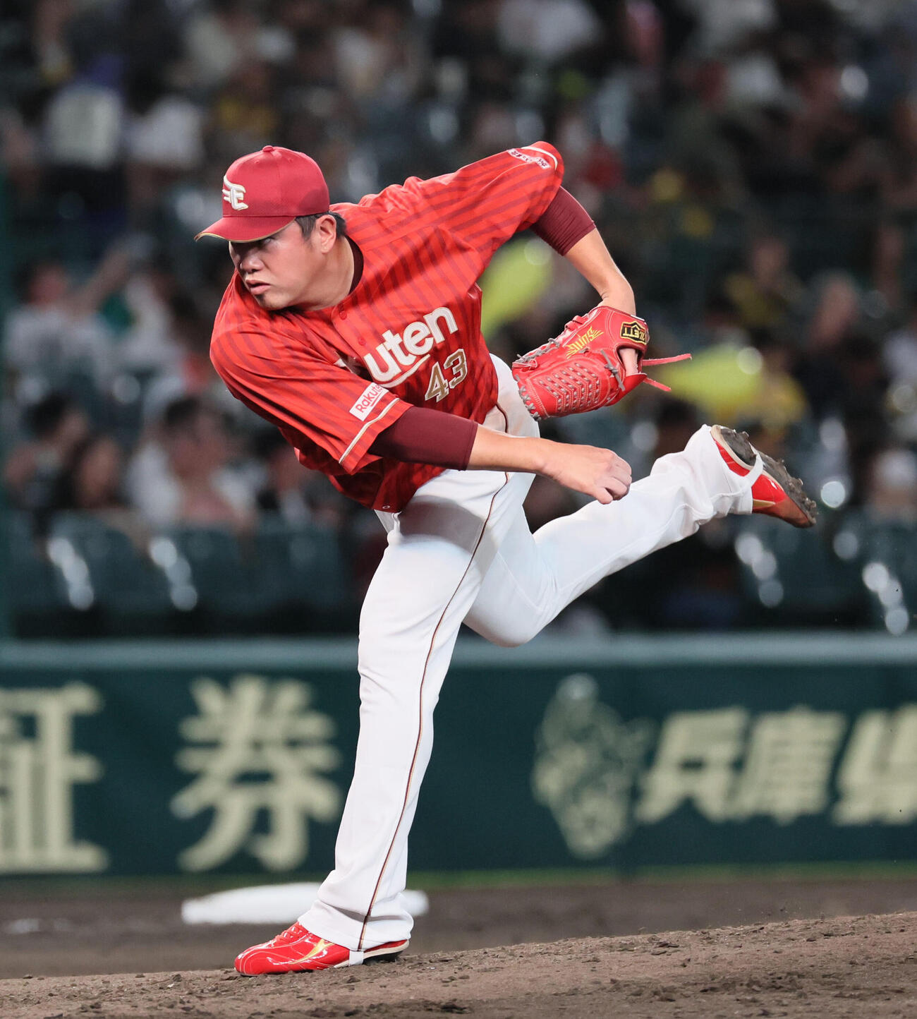 阪神対楽天　楽天3番手の宋家豪（撮影・宮崎幸一）
