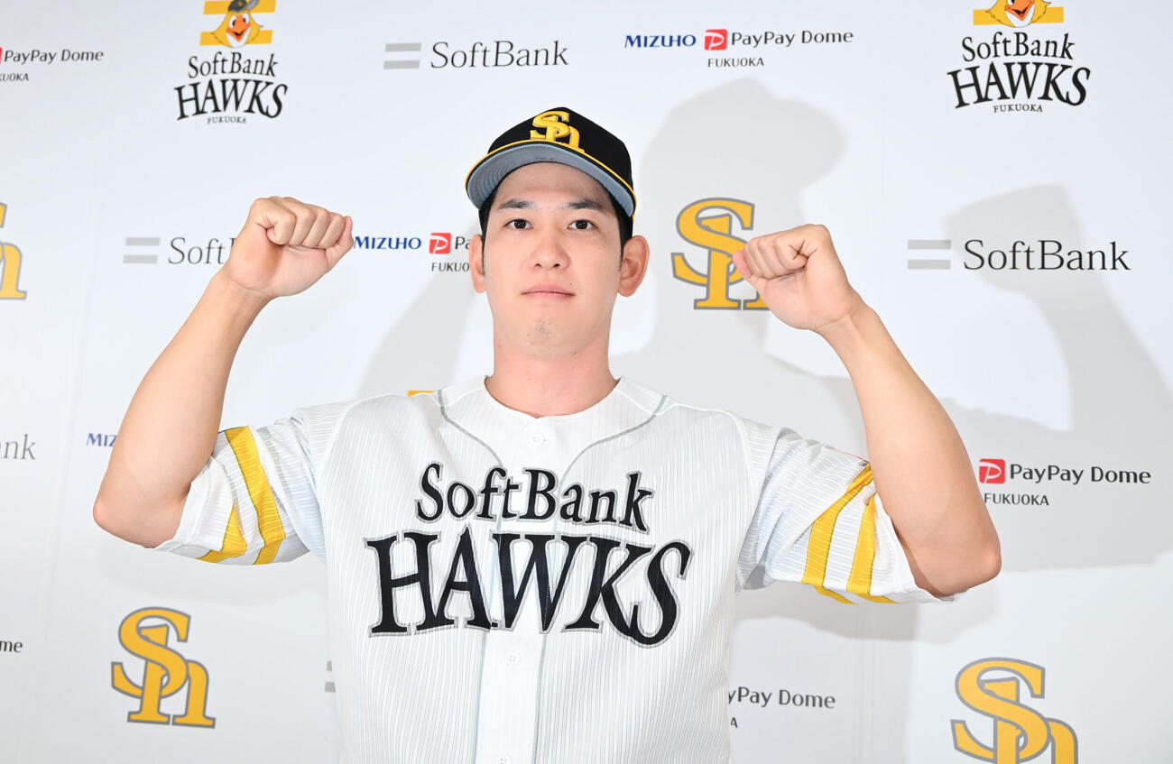 日本生命セ・パ交流戦で優秀選手賞を受賞したソフトバンクの栗原陵矢（撮影・林敢治）