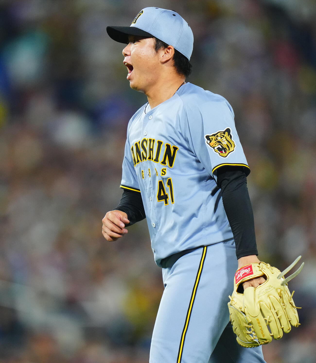 DeNA対阪神　5回裏DeNAの攻撃を無失点に抑え声をあげる阪神先発の村上頌樹（撮影・垰建太）