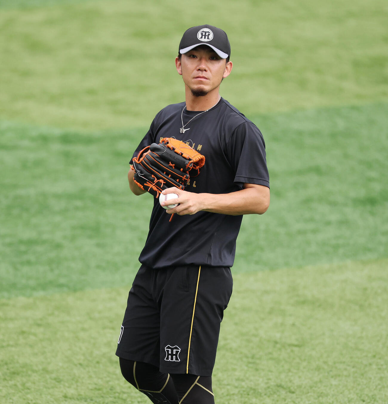 DeNA対阪神　試合前練習に臨む阪神伊藤将司（撮影・宮地輝）